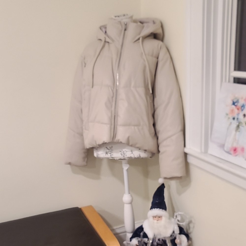 Cream Puffer Jacket with Hood ZARA